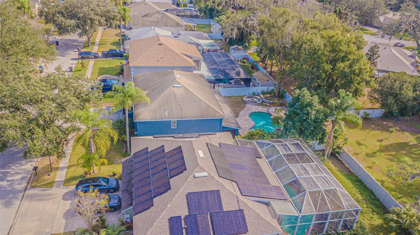 WINDCREST COMMONS - Residential