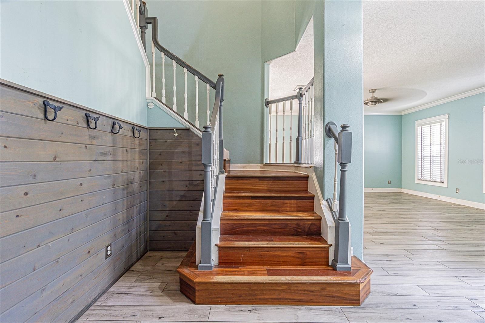 WINDCREST COMMONS - Residential