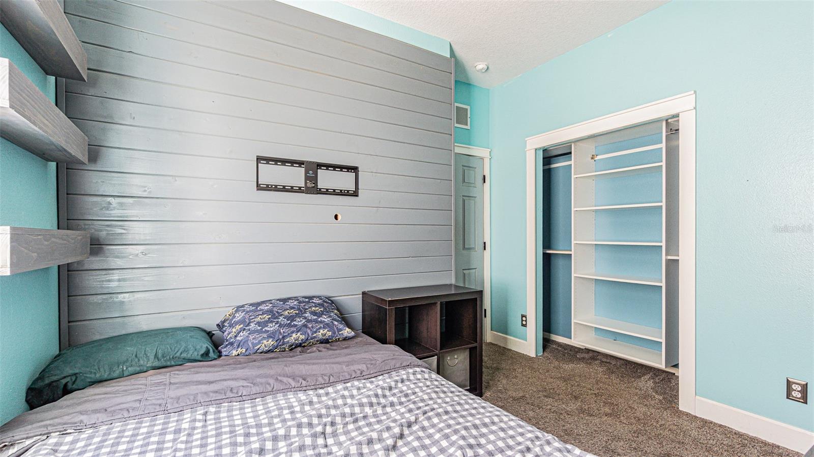 WINDCREST COMMONS - Residential