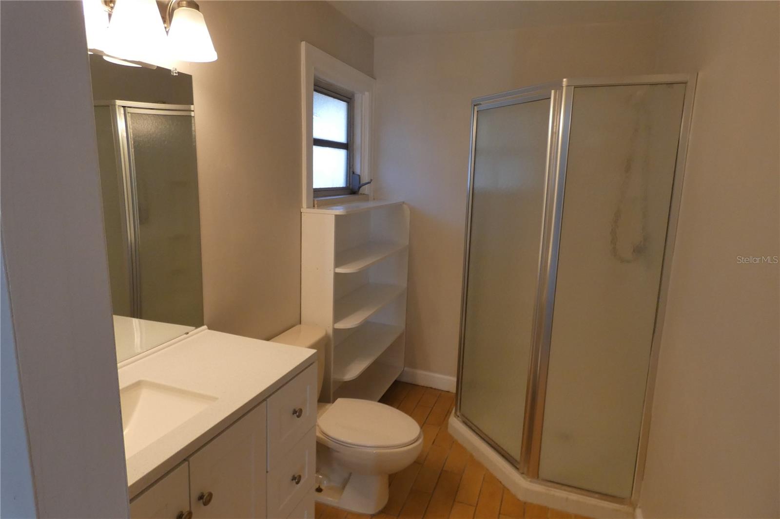 INTER BAY - Residential Lease