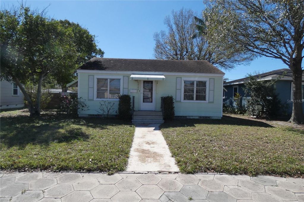 Photo of 4344 Dartmouth Avenue N, St Petersburg, FL 33713 (MLS # TB8443067)