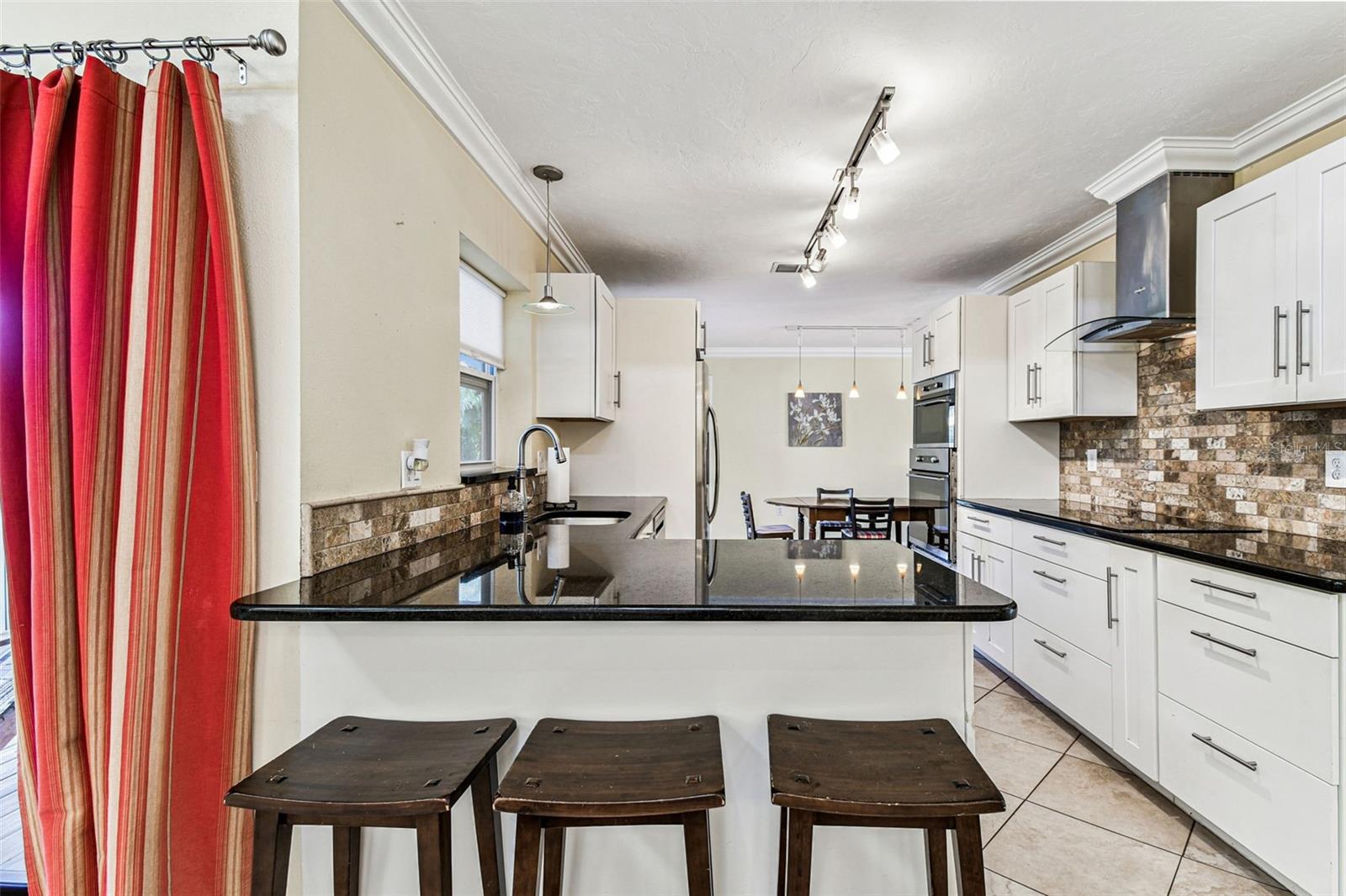 POINTE WEST - Residential