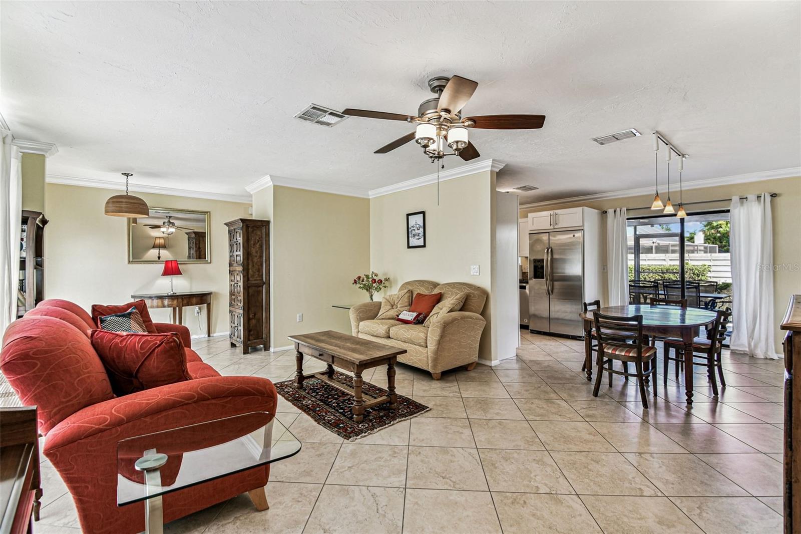 POINTE WEST - Residential