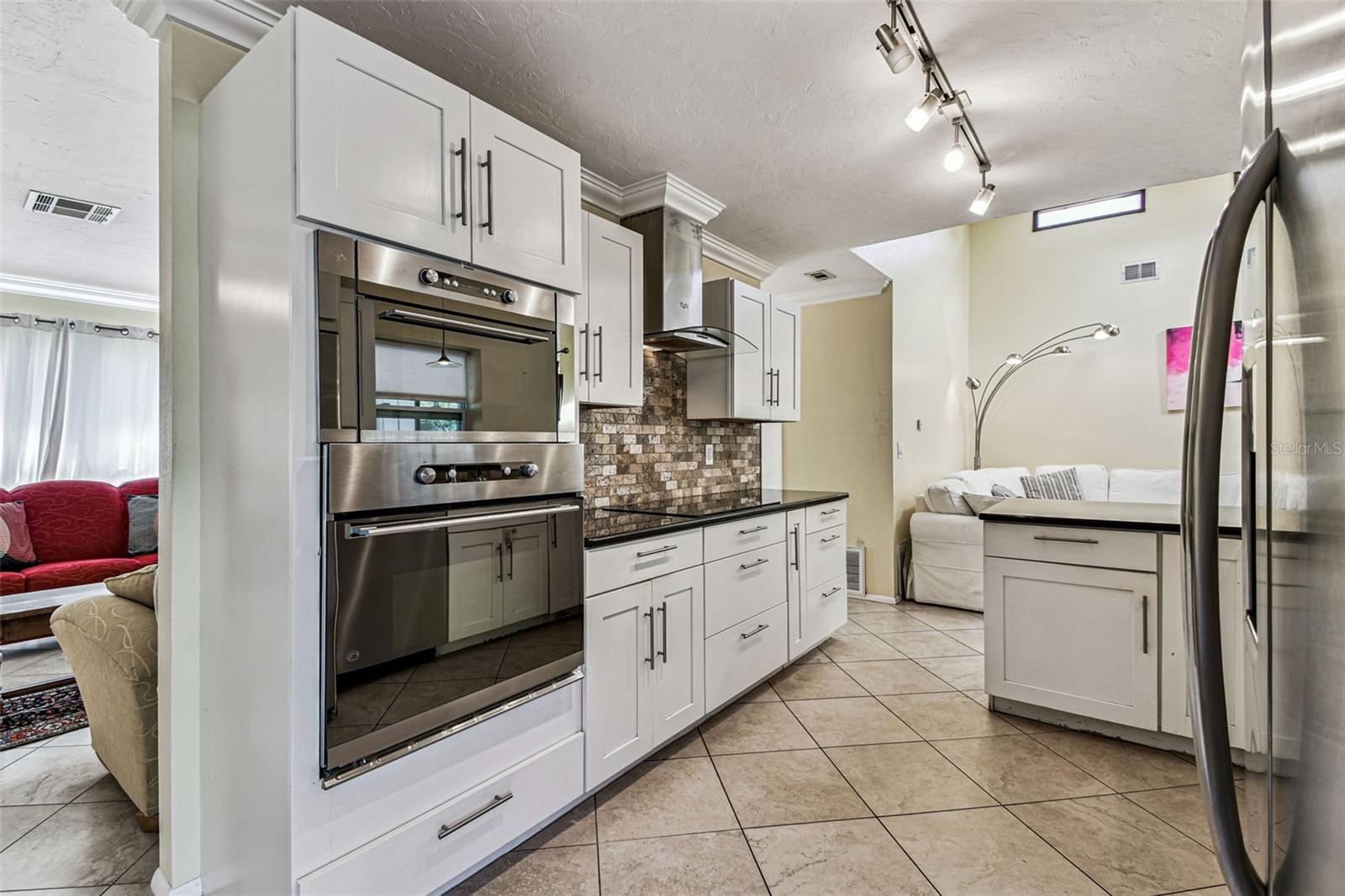 POINTE WEST - Residential