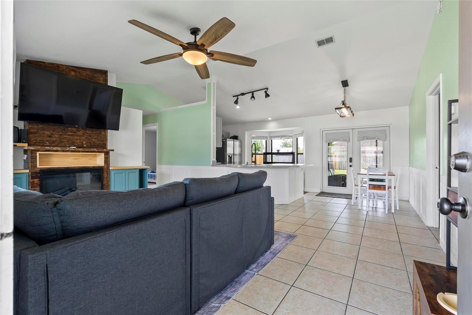 705 IBIS AVENUE