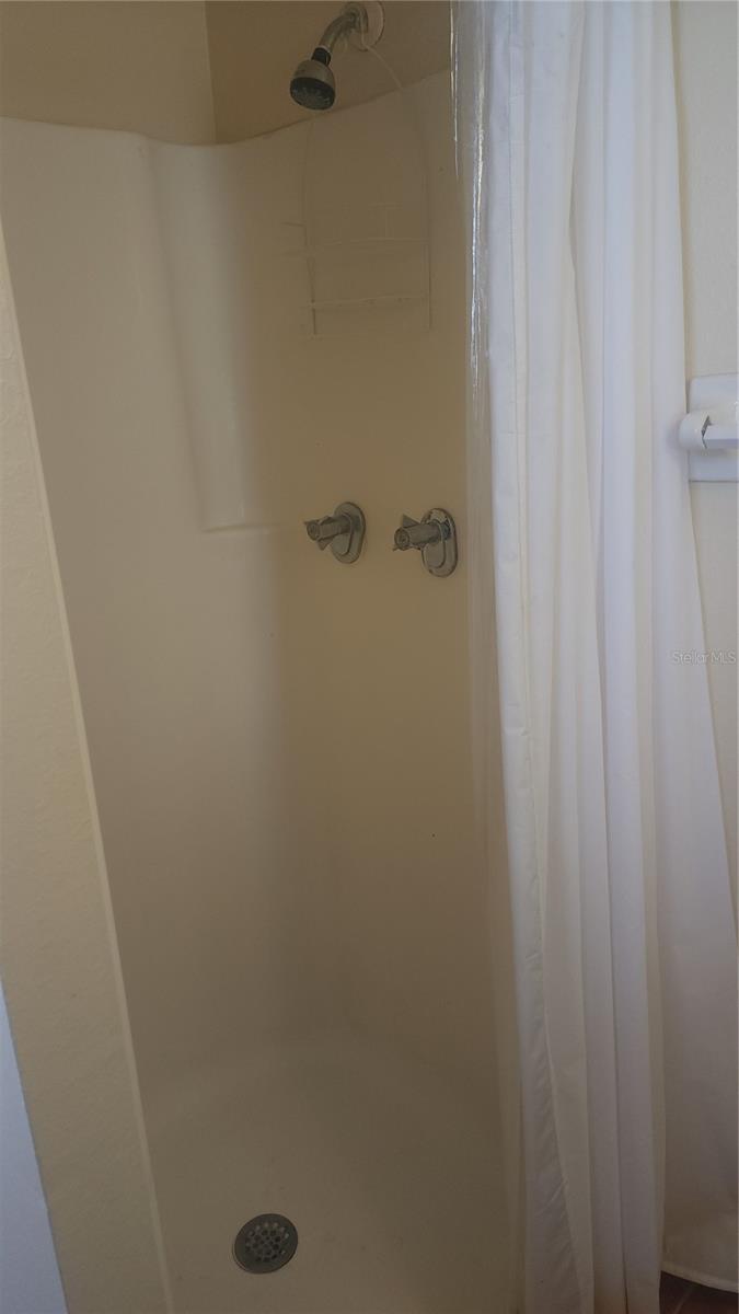 BAVARIAN VILLAGE PH III CON - Residential