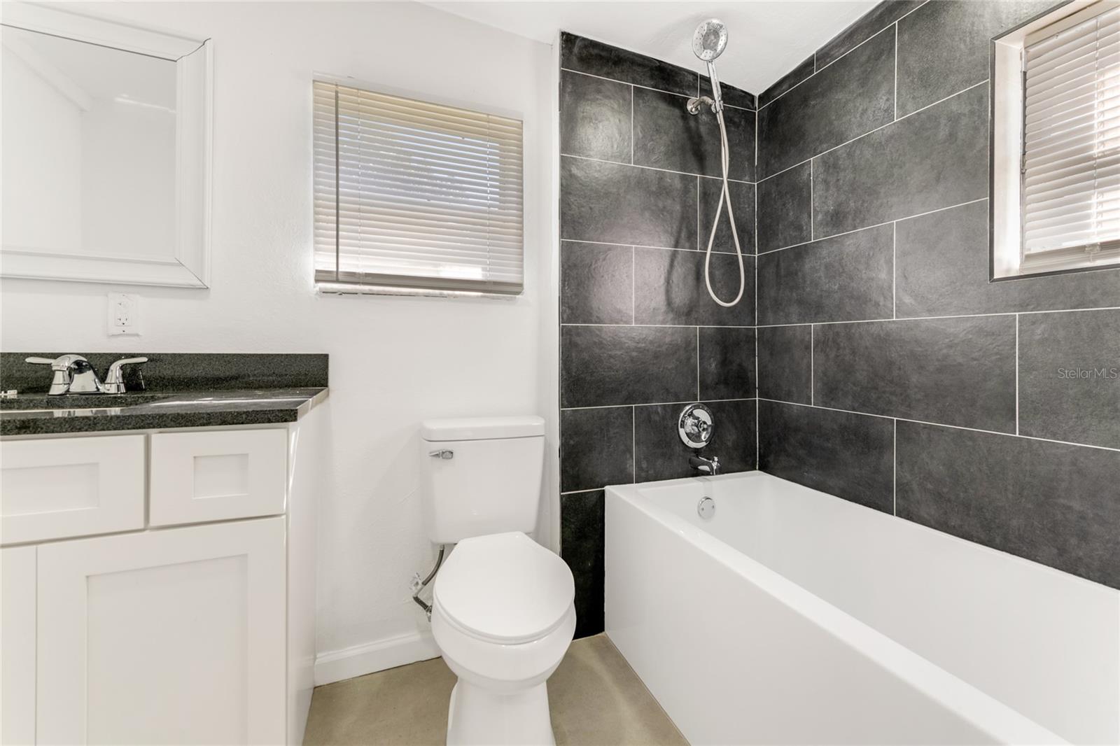 SHOEMAKER IN COLEMANS DAYTONA - Residential Lease