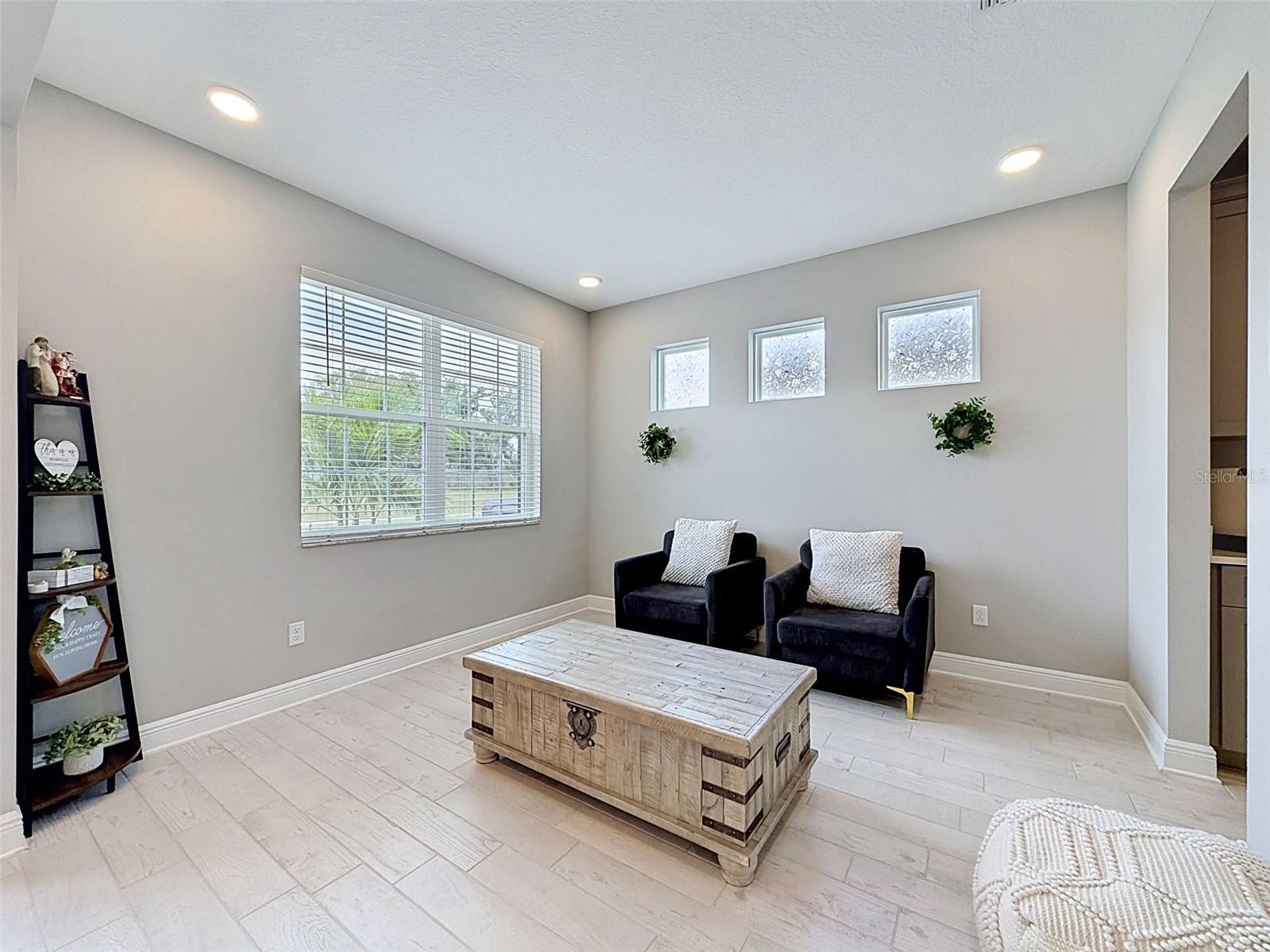 WHISPERING OAKS PRESERVE - Residential