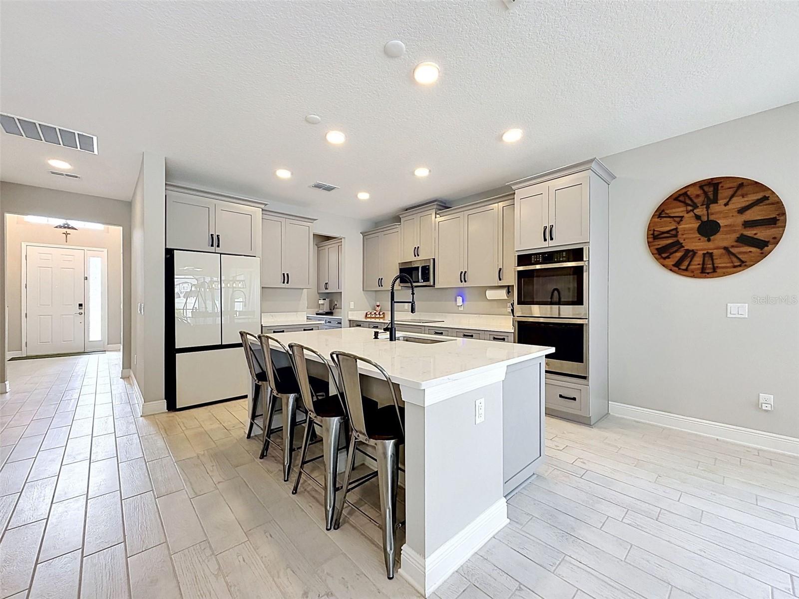 WHISPERING OAKS PRESERVE - Residential