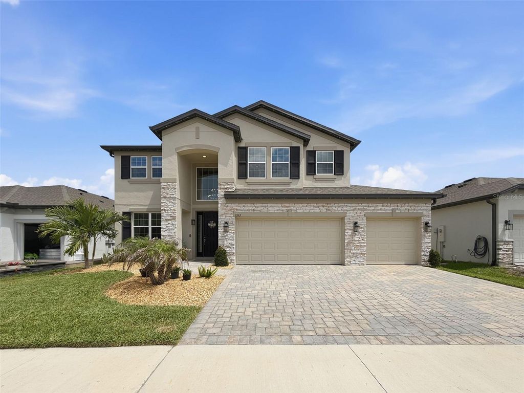 Photo of 33163 Sycamore Leaf Drive, Wesley Chapel, FL 33545 (MLS # W7885551)