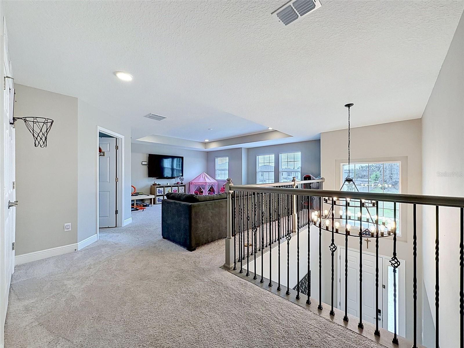 WHISPERING OAKS PRESERVE - Residential
