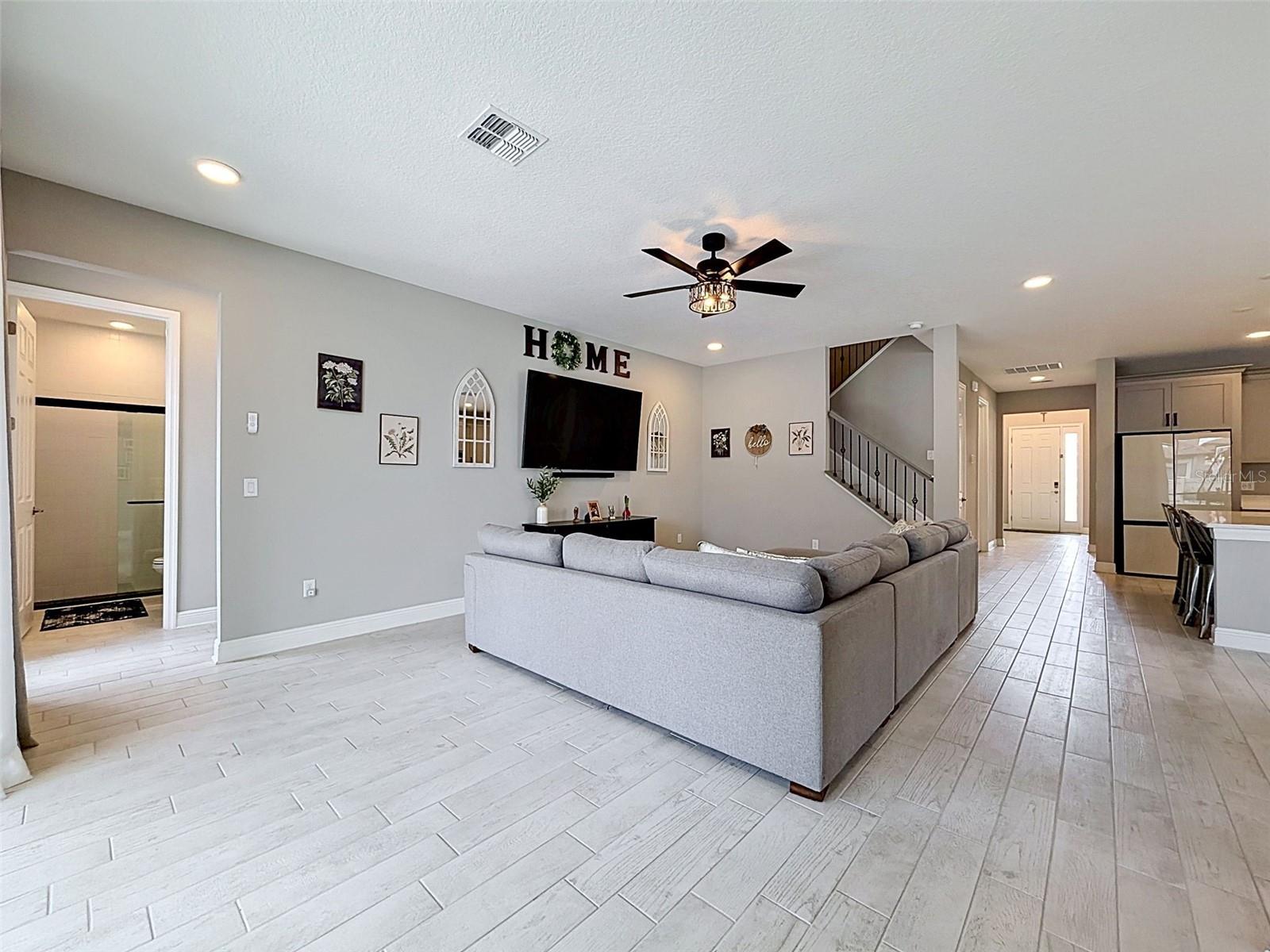 WHISPERING OAKS PRESERVE - Residential