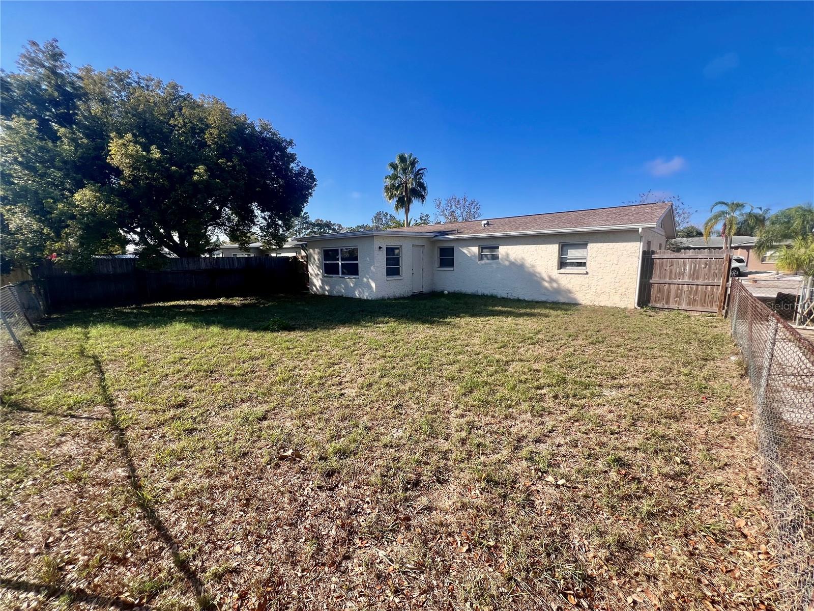 THE LAKES - Residential Lease