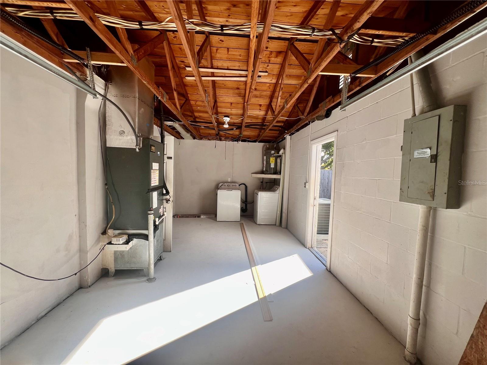 THE LAKES - Residential Lease