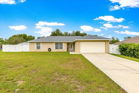 Photo of 4 Pine Course Terrace, Ocala, FL 34472 (MLS # OM711074) Photo of 4 Pine Course Terrace, Ocala, FL 34472 (MLS # OM711074)