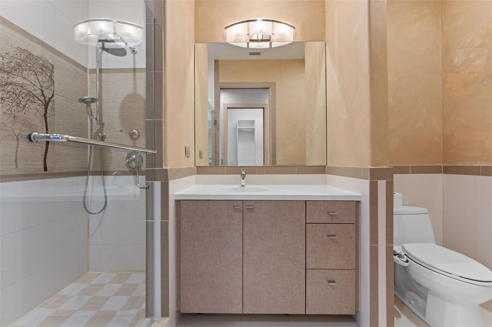 TOWERS OF CHANNELSIDE CONDOMIN - Residential