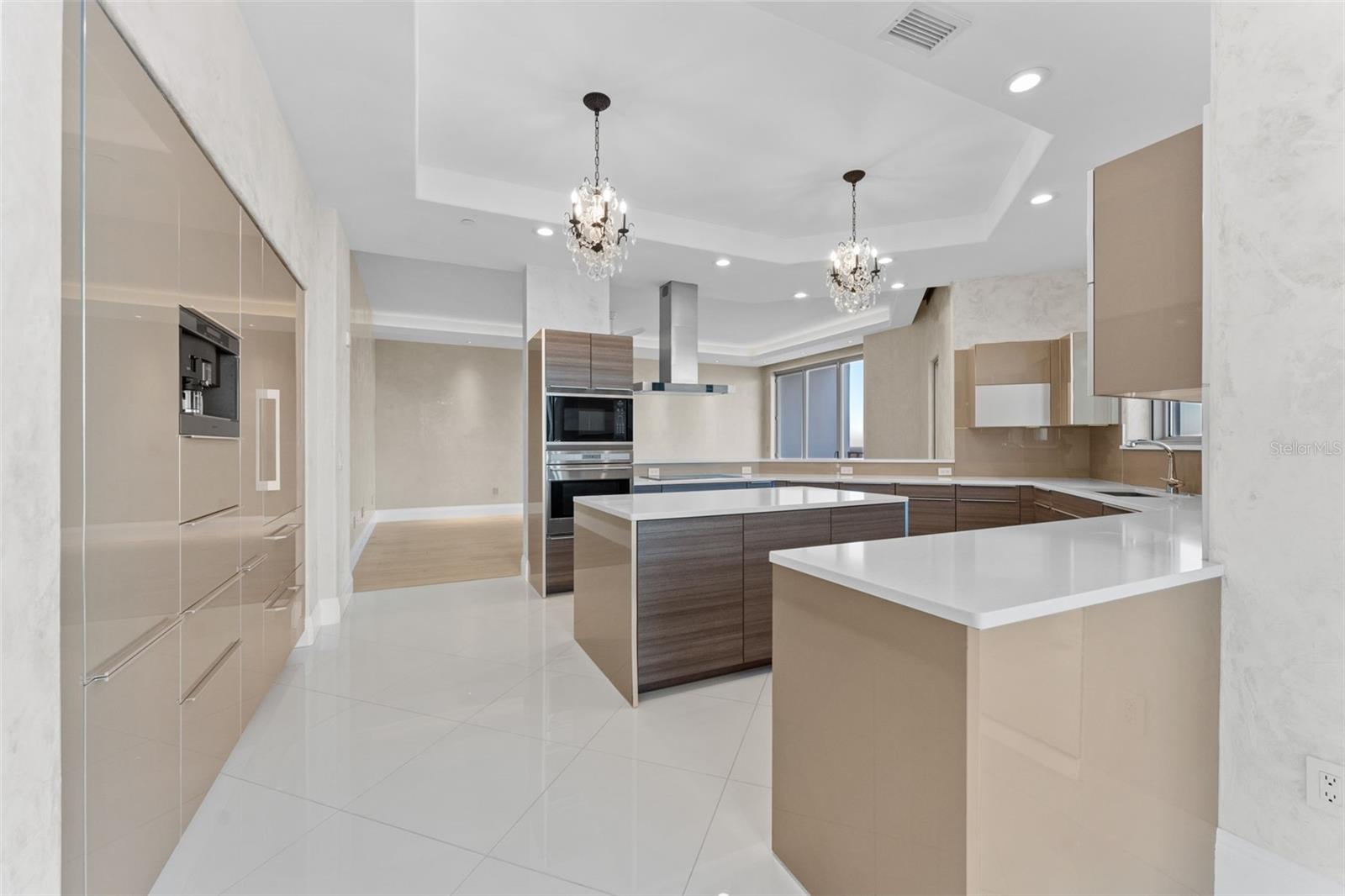 TOWERS OF CHANNELSIDE CONDOMIN - Residential