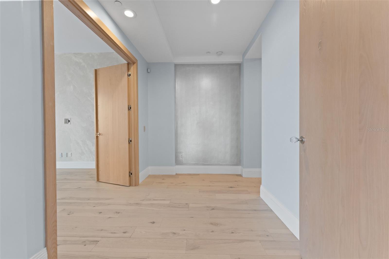 TOWERS OF CHANNELSIDE CONDOMIN - Residential