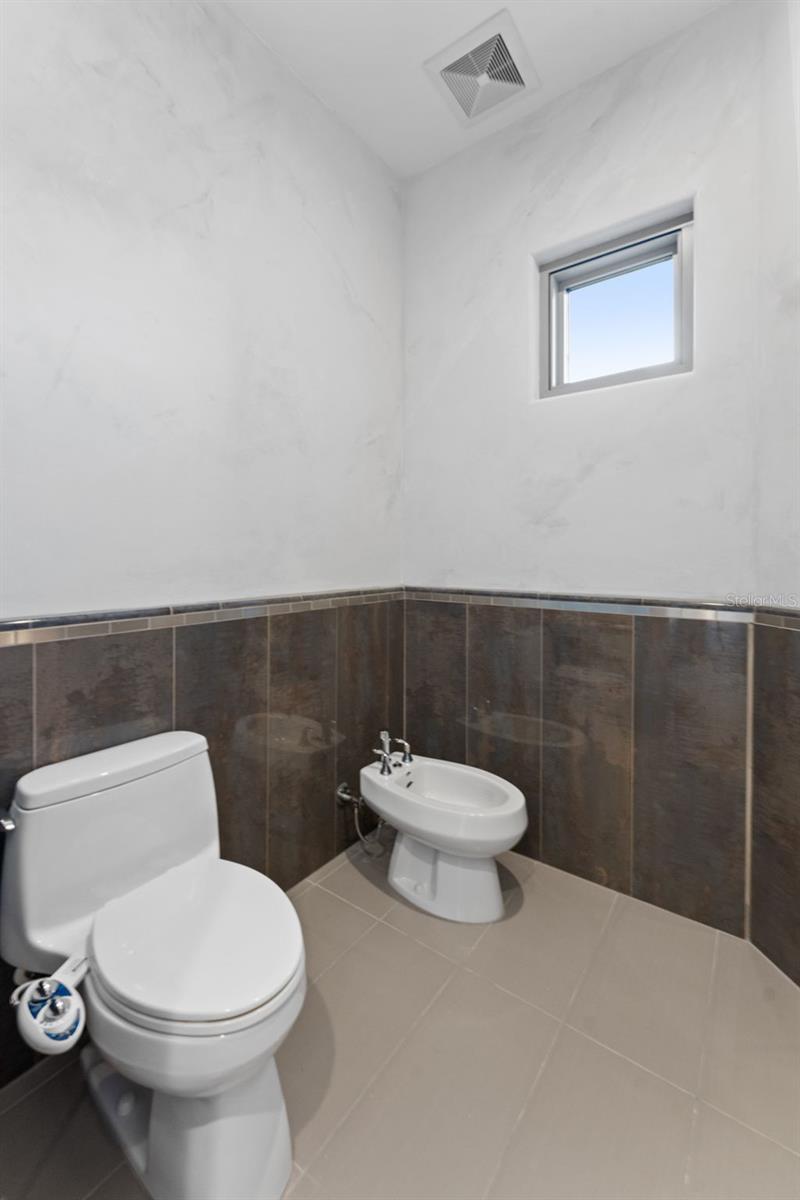 TOWERS OF CHANNELSIDE CONDOMIN - Residential