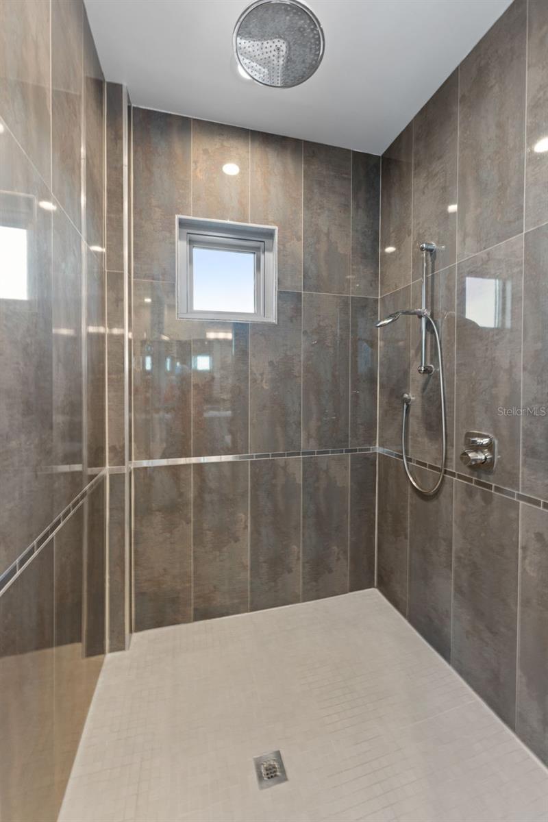 TOWERS OF CHANNELSIDE CONDOMIN - Residential