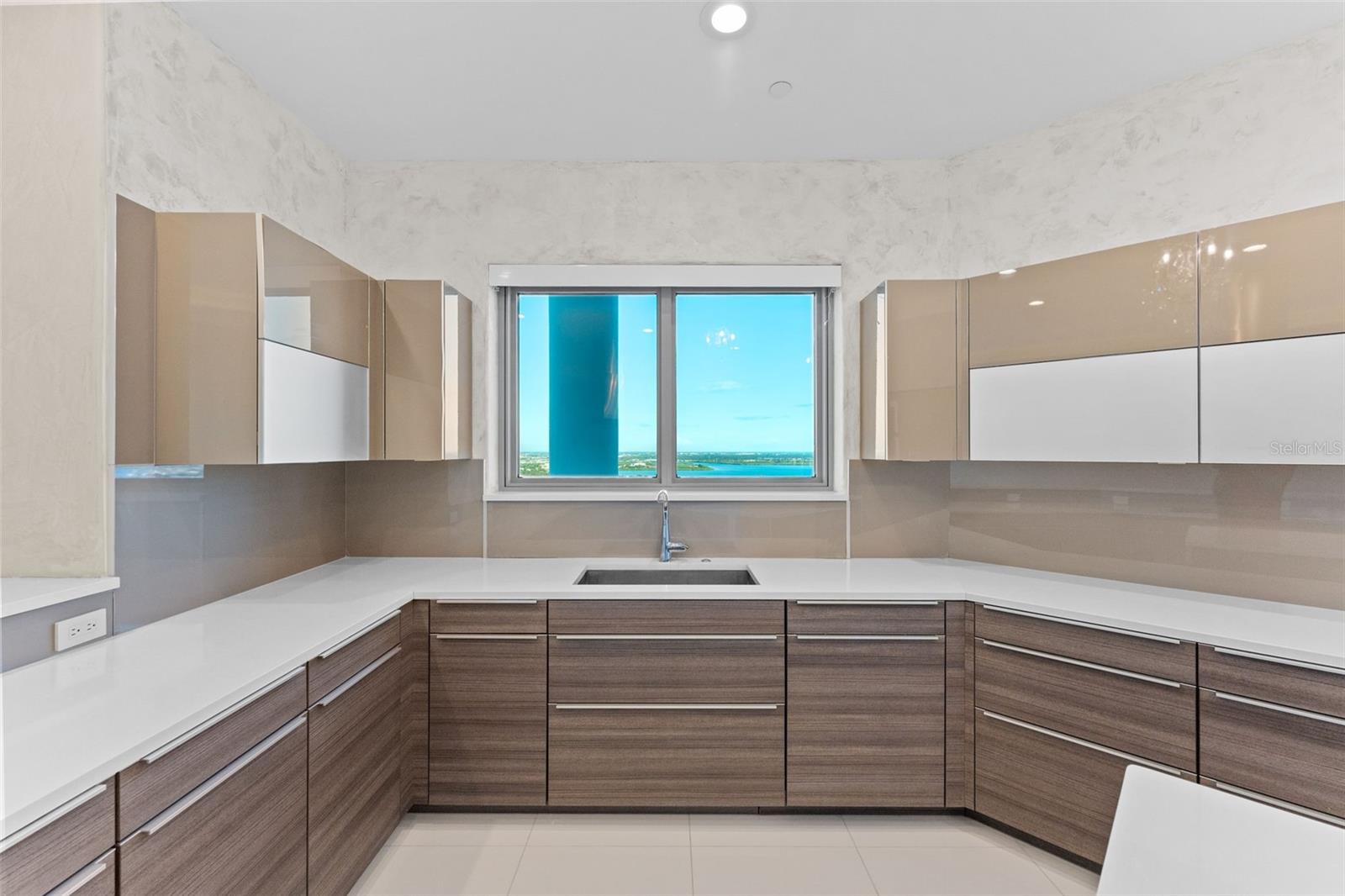 TOWERS OF CHANNELSIDE CONDOMIN - Residential