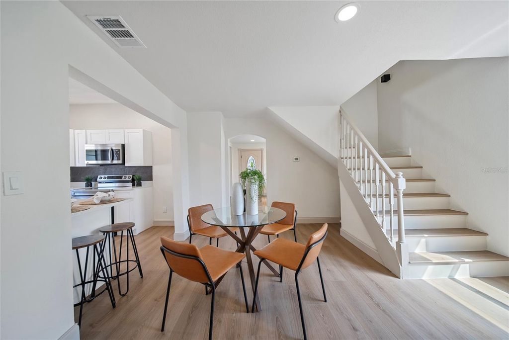 Photo of 2930 W Arch Street, Tampa, FL 33607 (MLS # TB8433471)
