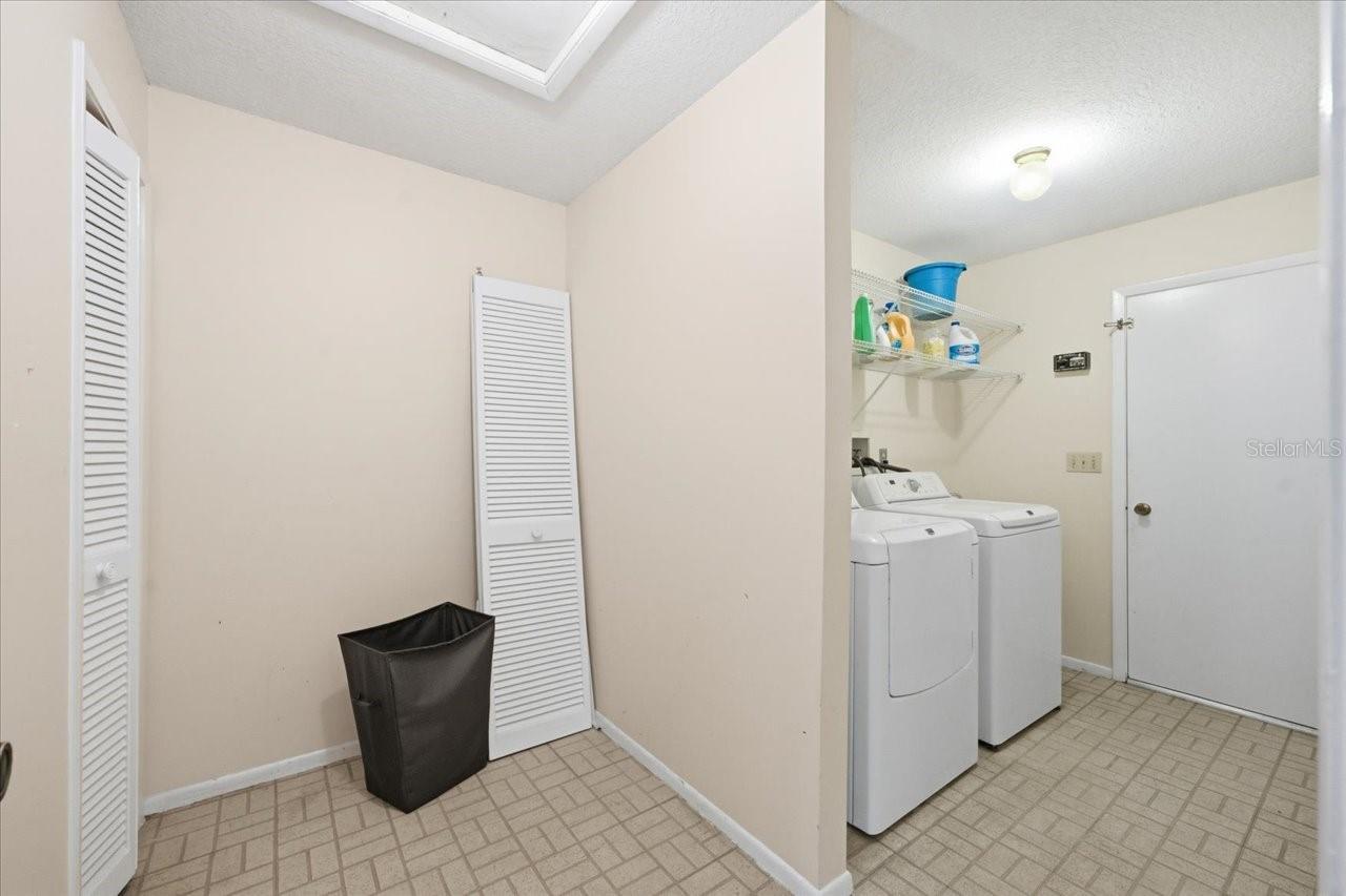 RIVER COUNTRY ESTATES - Residential