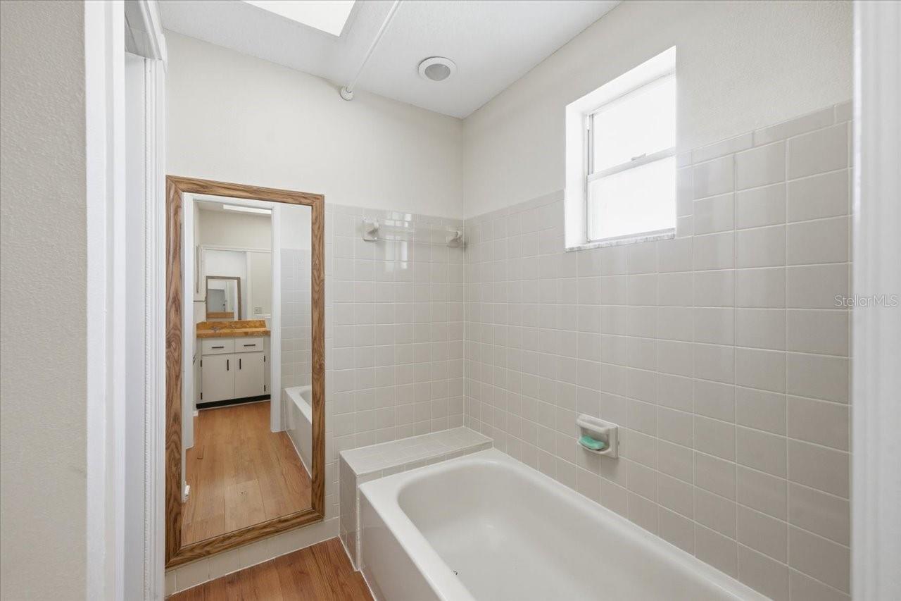 RIVER COUNTRY ESTATES - Residential