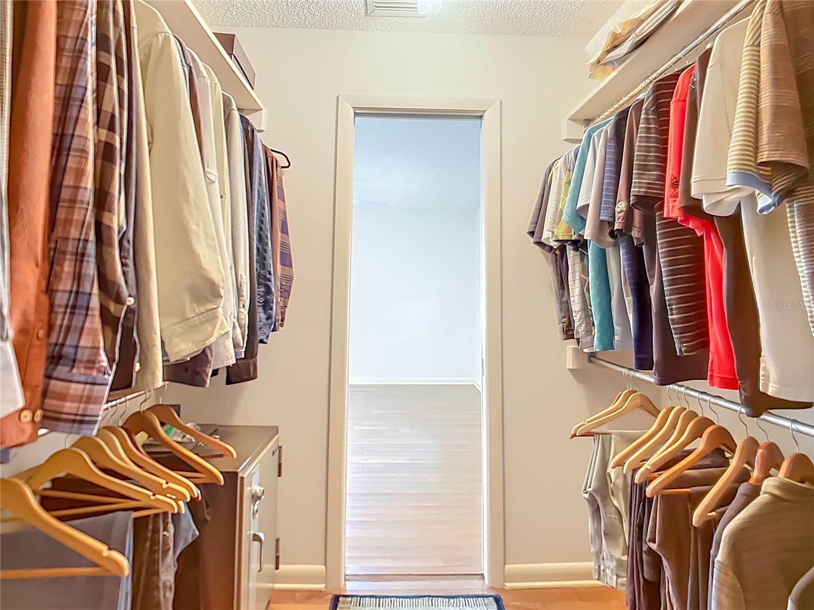 THE COUNTRY CLUB OF SARASOTA - Residential