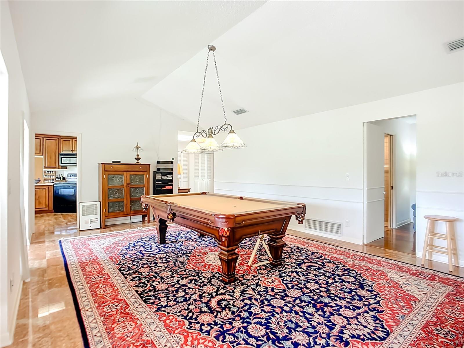 THE COUNTRY CLUB OF SARASOTA - Residential