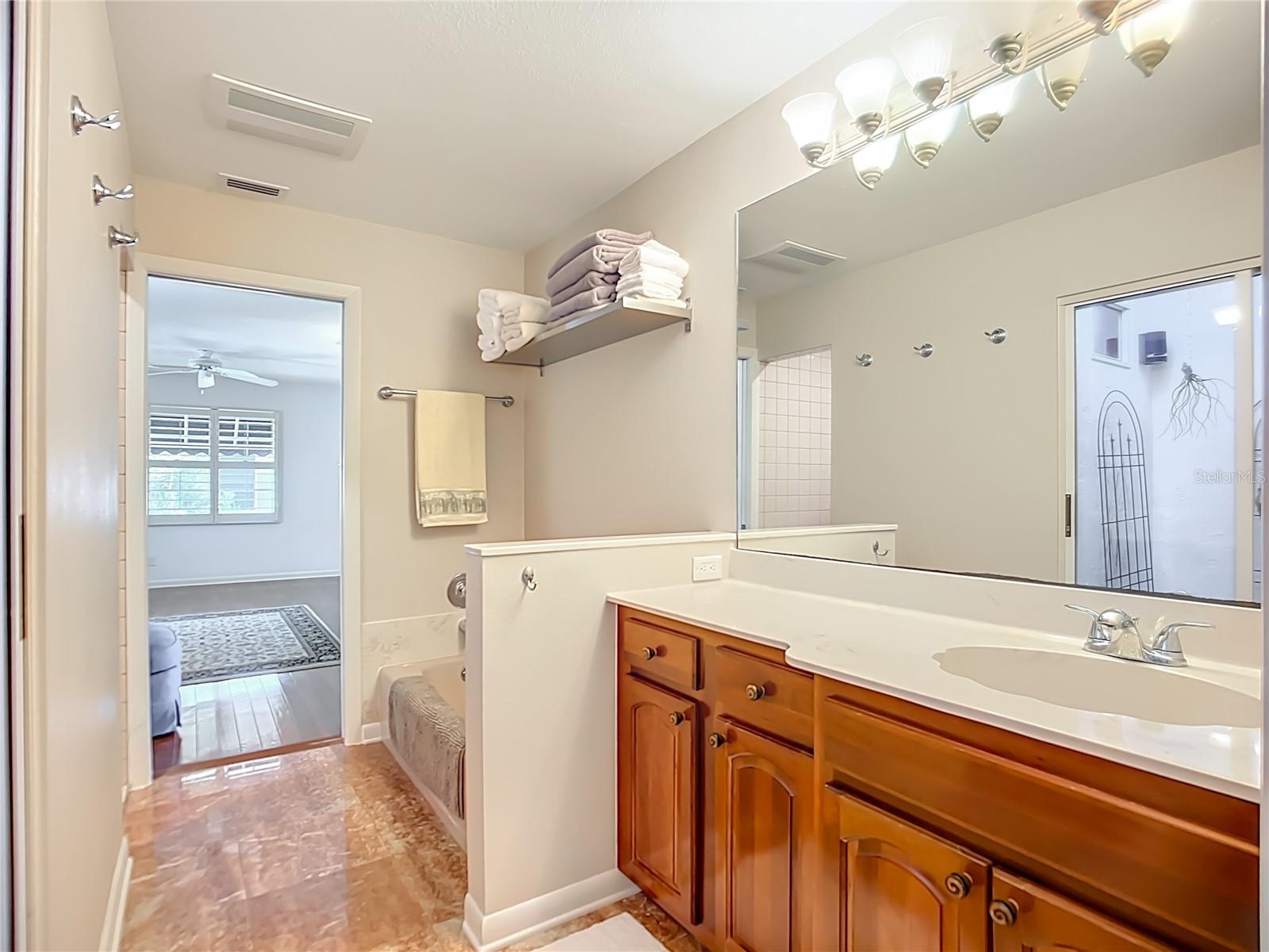 THE COUNTRY CLUB OF SARASOTA - Residential