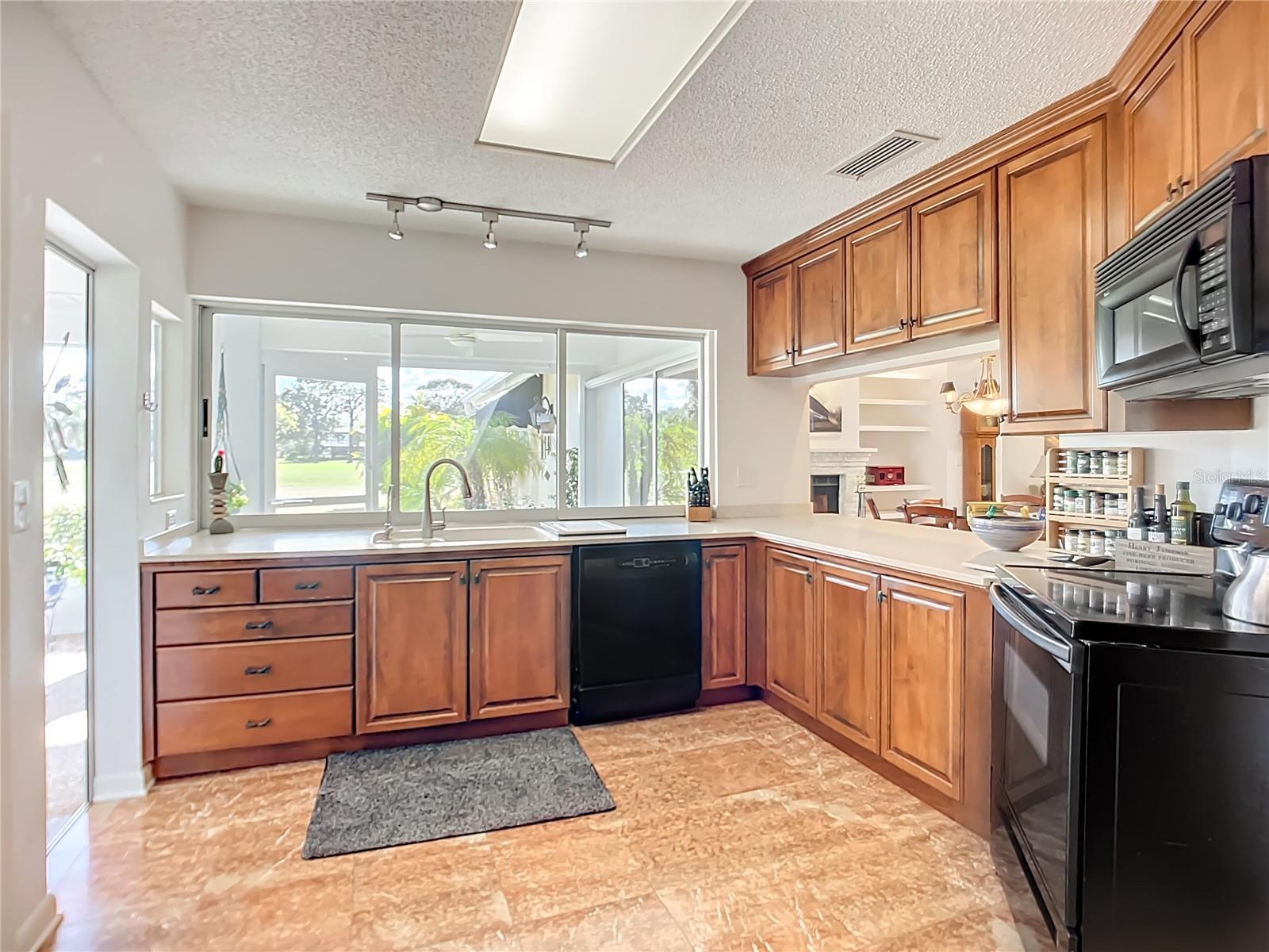 THE COUNTRY CLUB OF SARASOTA - Residential