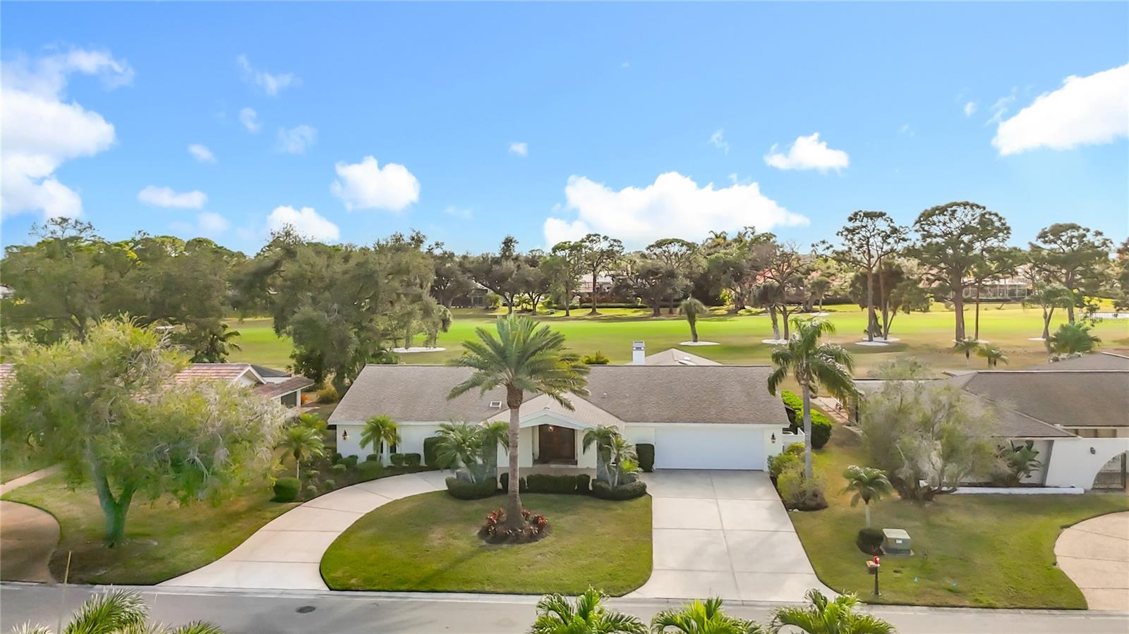 THE COUNTRY CLUB OF SARASOTA - Residential