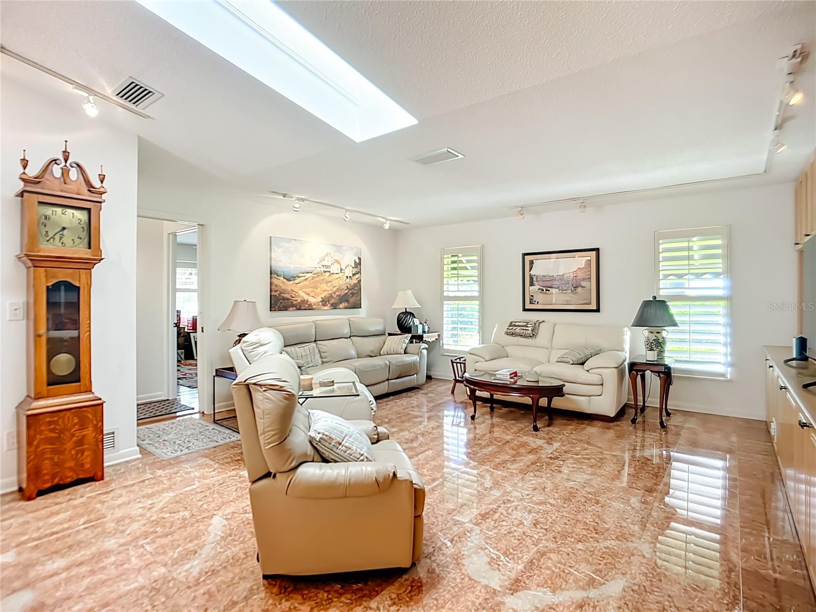 THE COUNTRY CLUB OF SARASOTA - Residential