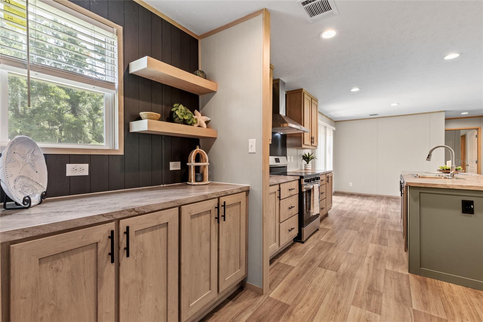 CEDAR PINES UNIT ONE - Residential