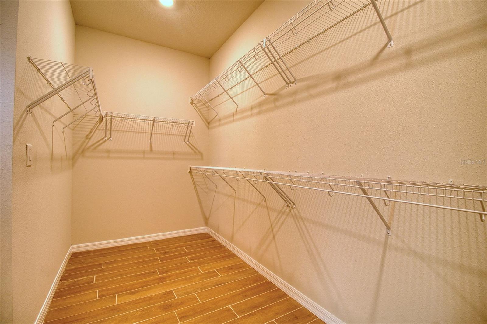 EAGLE CREEK ESTATES - Residential