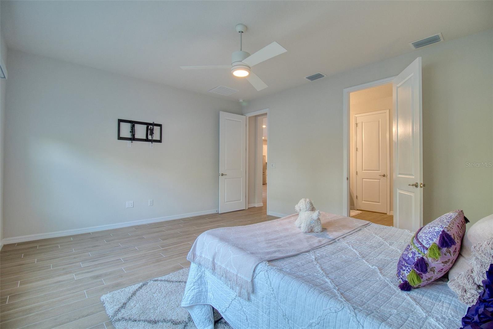 EAGLE CREEK ESTATES - Residential