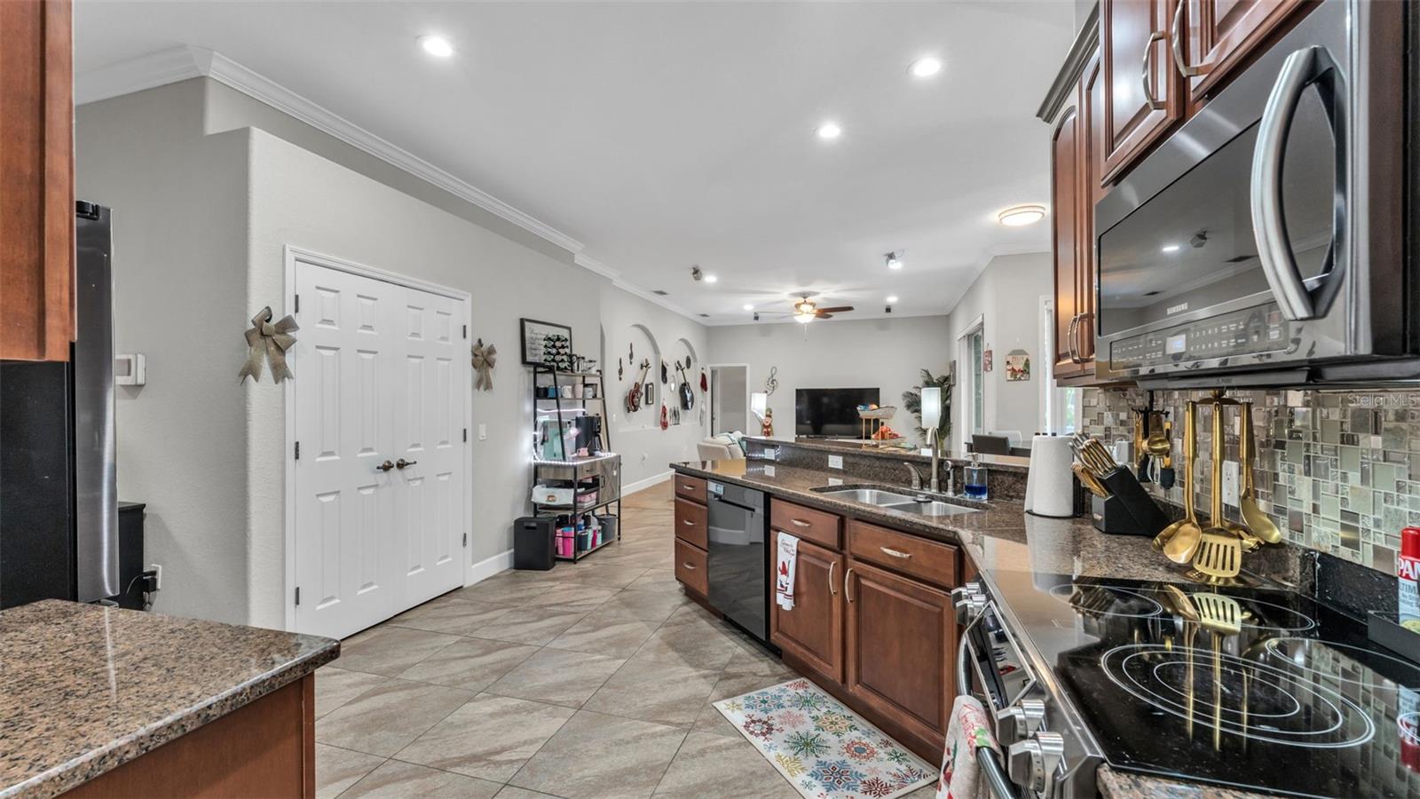 HILLS ARIETTA - Residential