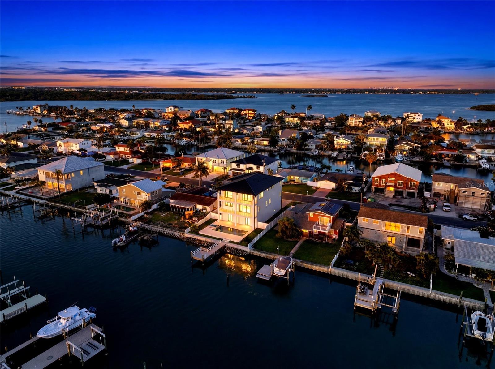 CRYSTAL ISLAND - Residential