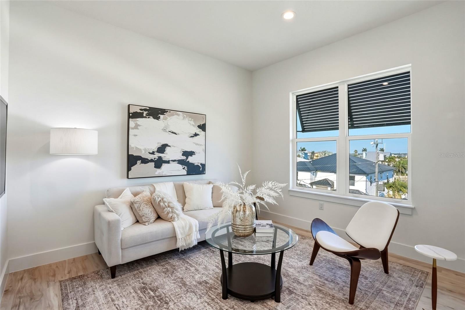 CRYSTAL ISLAND - Residential