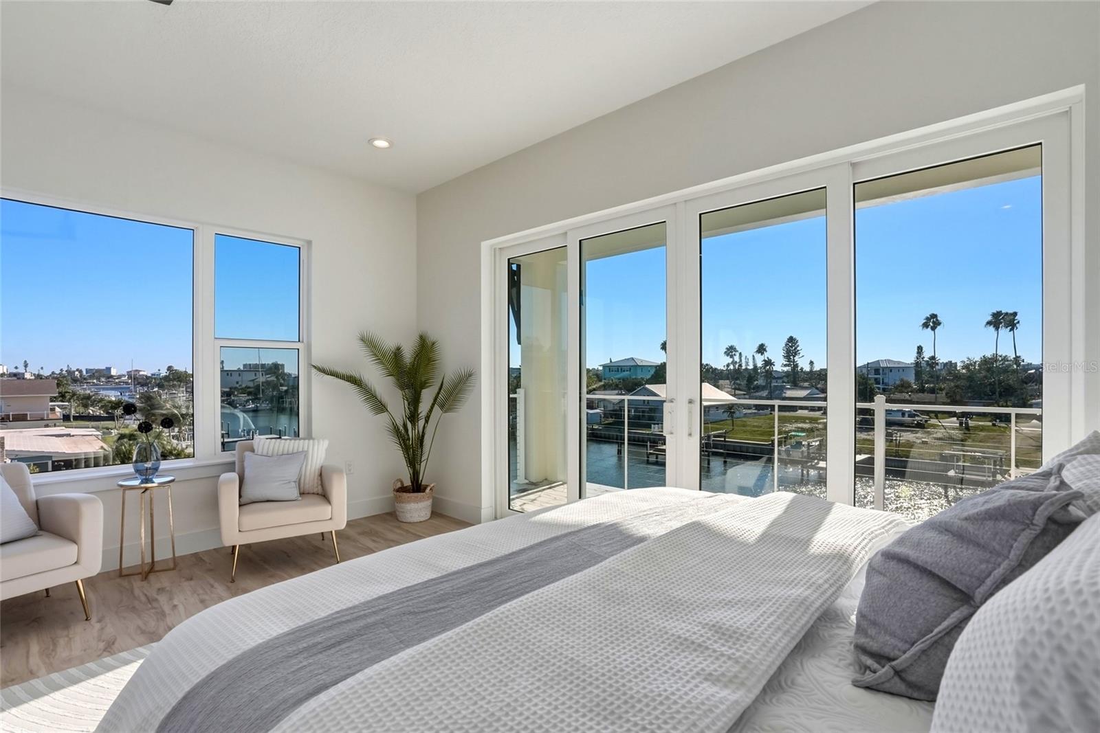 CRYSTAL ISLAND - Residential
