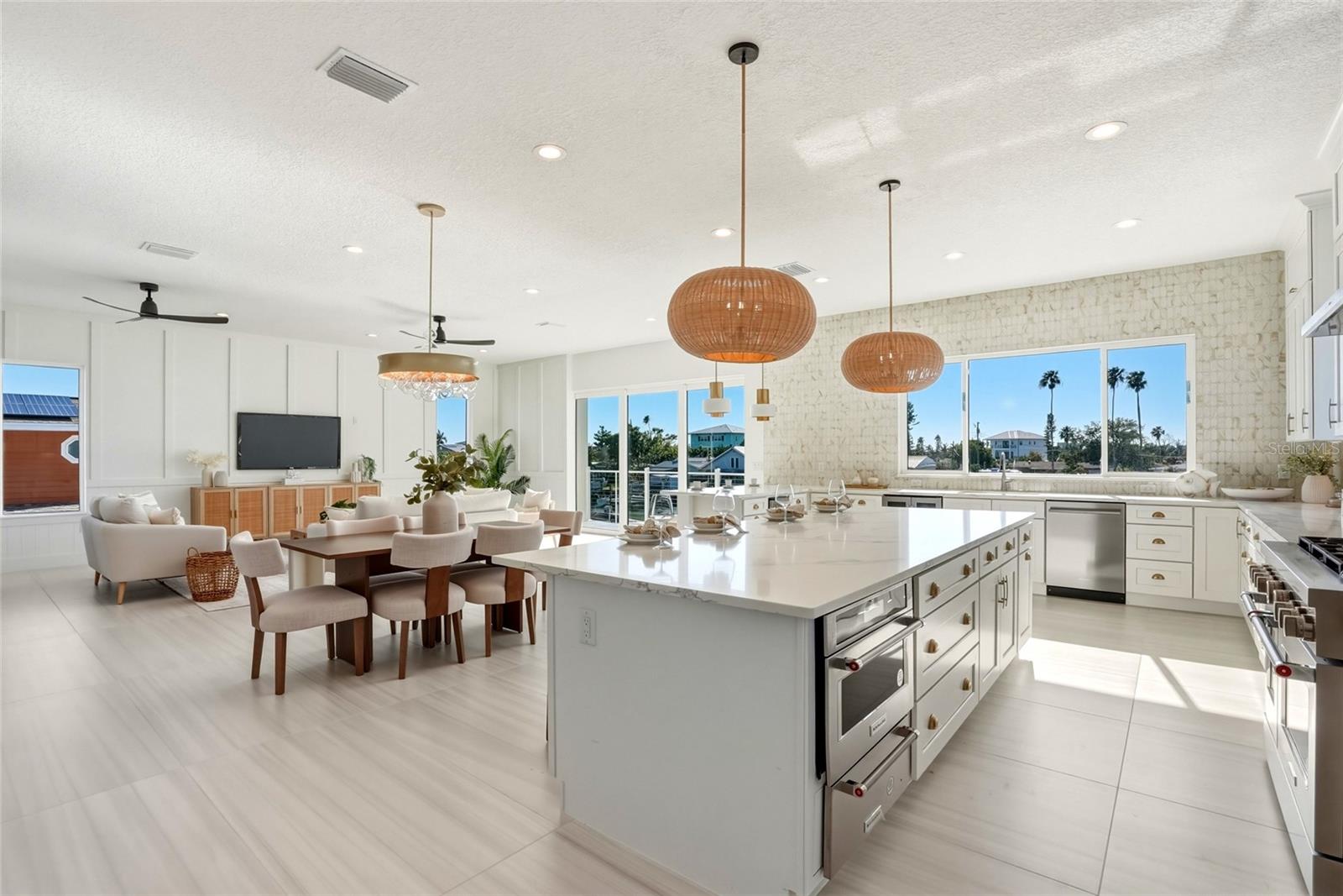534 CRYSTAL DRIVE