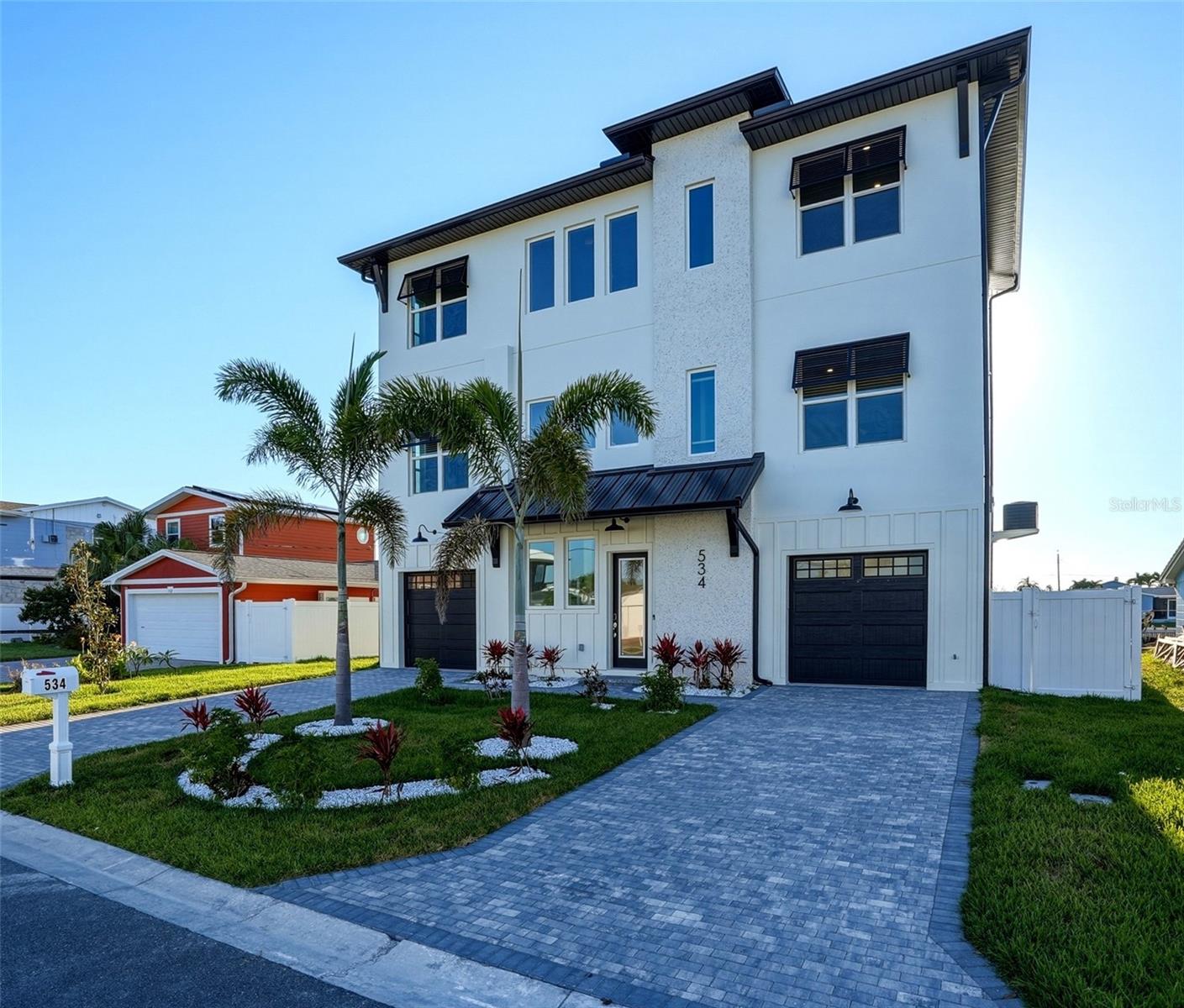 534 CRYSTAL DRIVE