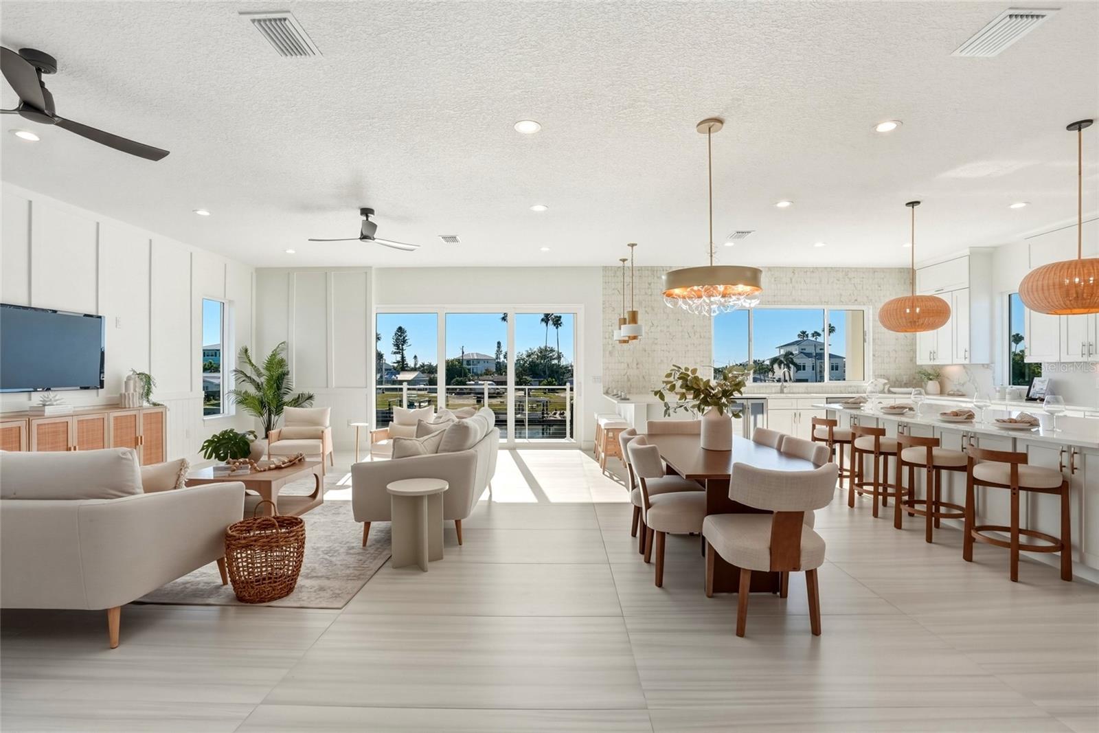 CRYSTAL ISLAND - Residential