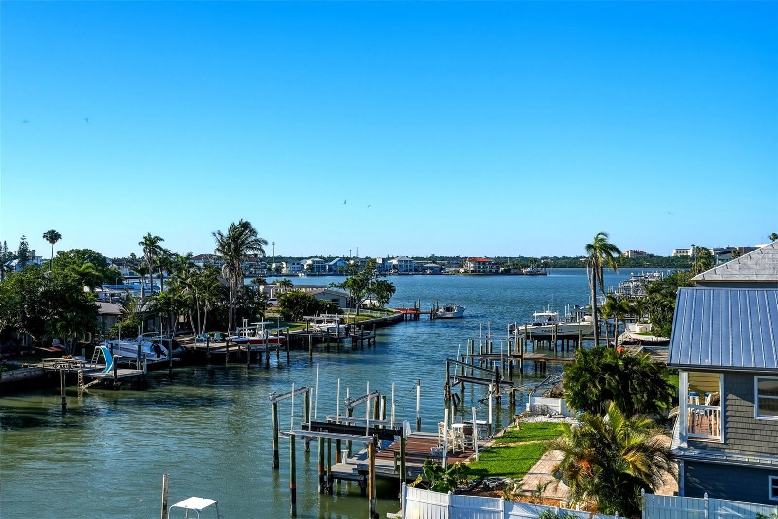 CRYSTAL ISLAND - Residential