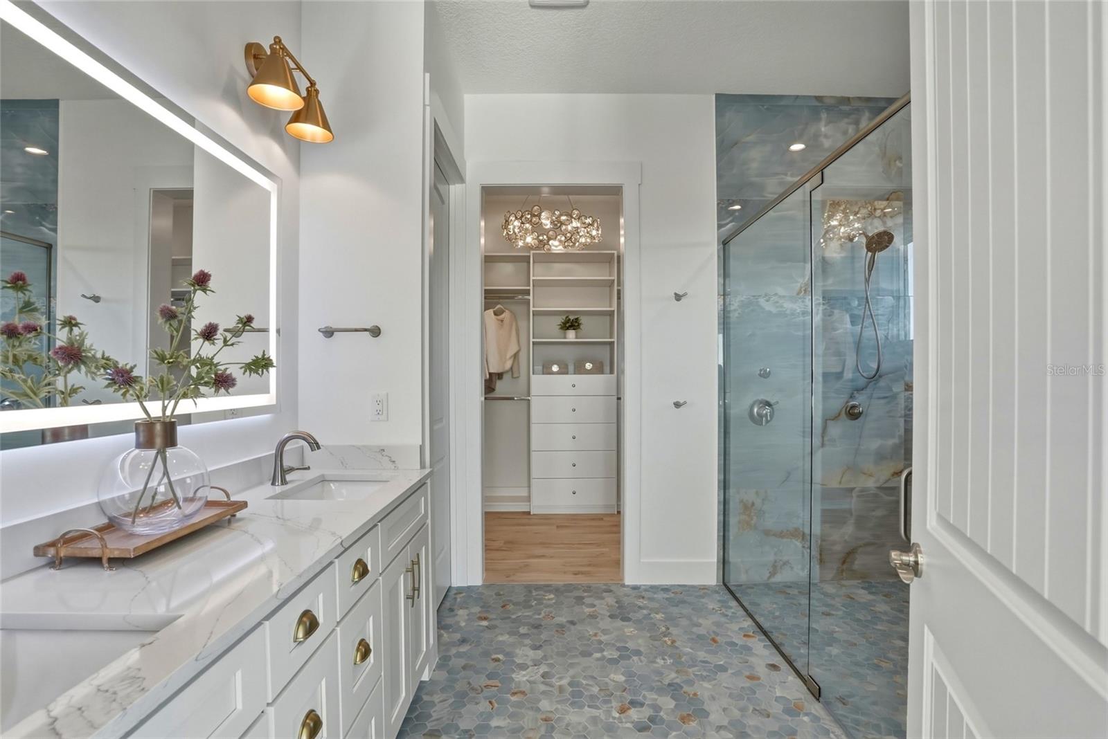 CRYSTAL ISLAND - Residential