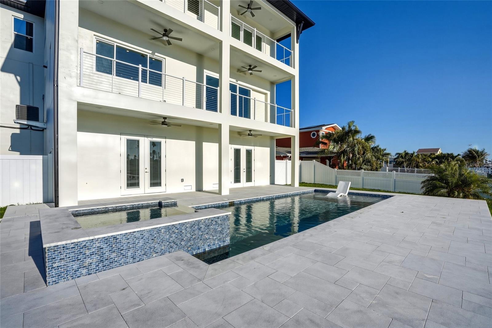 CRYSTAL ISLAND - Residential