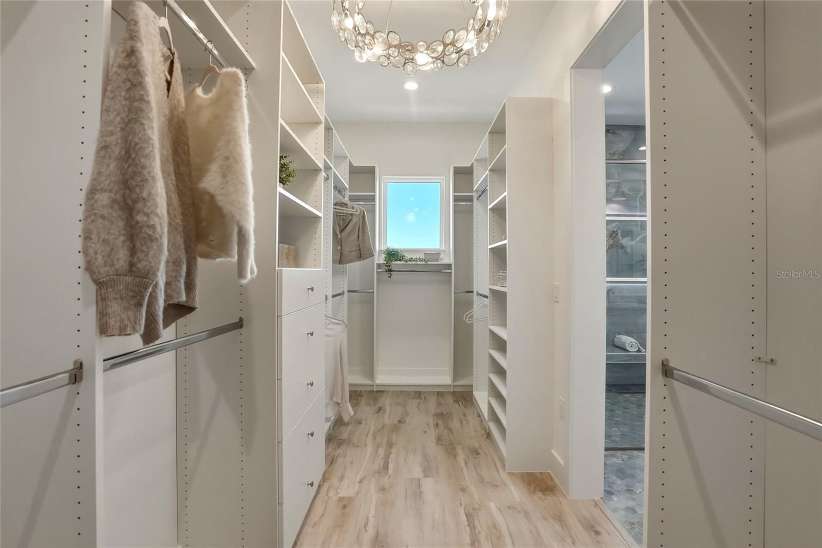 CRYSTAL ISLAND - Residential
