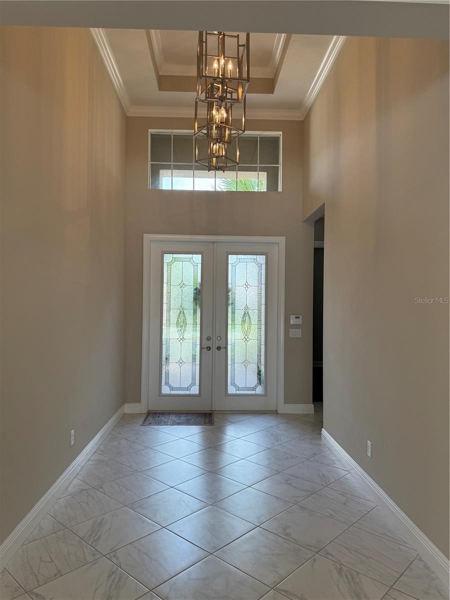 VALENCIA LAKES - Residential