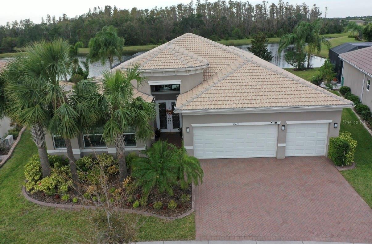 VALENCIA LAKES - Residential